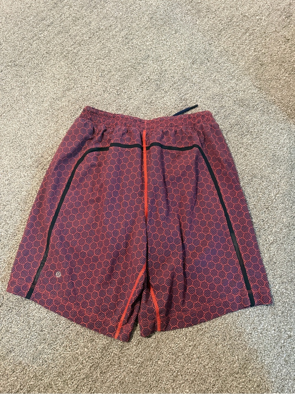 Men’s Lululemon Pace Breaker Shorts Medium Geometric Lined